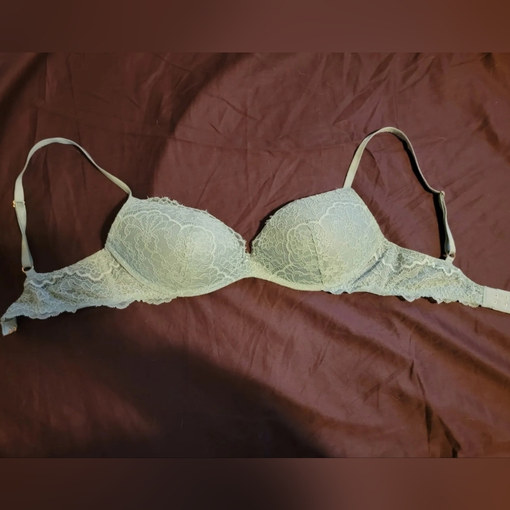 Victorias secret wireless demi 34C